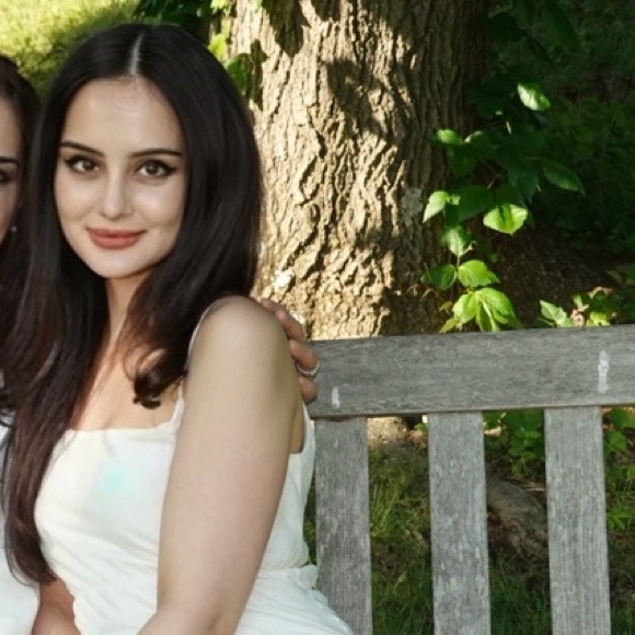 Meet your Posher, Raehaneh - Picture 1 of 1